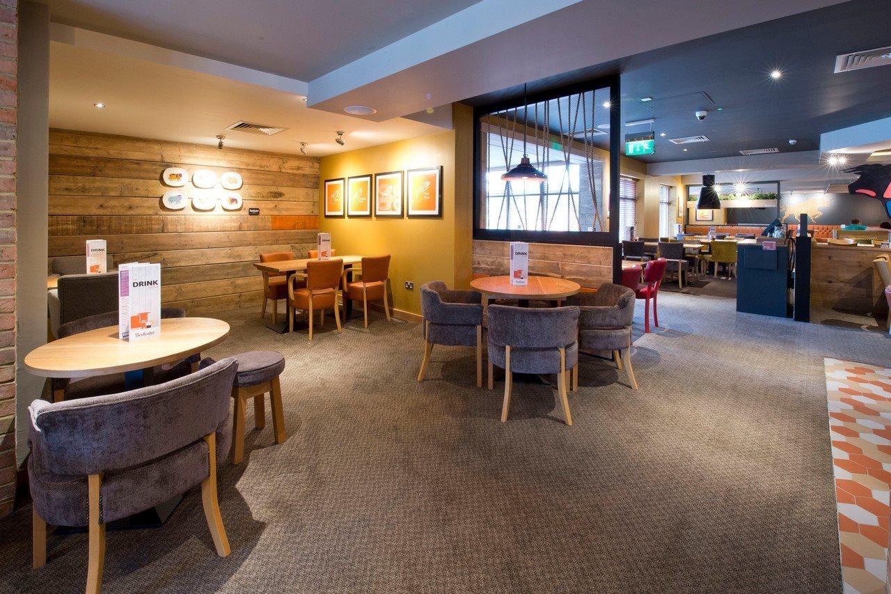 Premier Inn Ware Ngoại thất bức ảnh